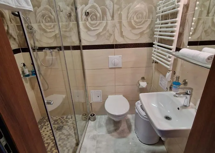 10 Z Ogrodem Apartment